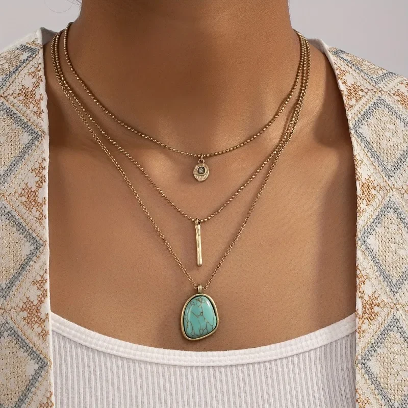 

Luxury 3 Pcs Faux Turquoise Pendant Trinity Necklace Women's Personalized Charm Multi-Layered Collarbone Chain Bohemian Jewelry