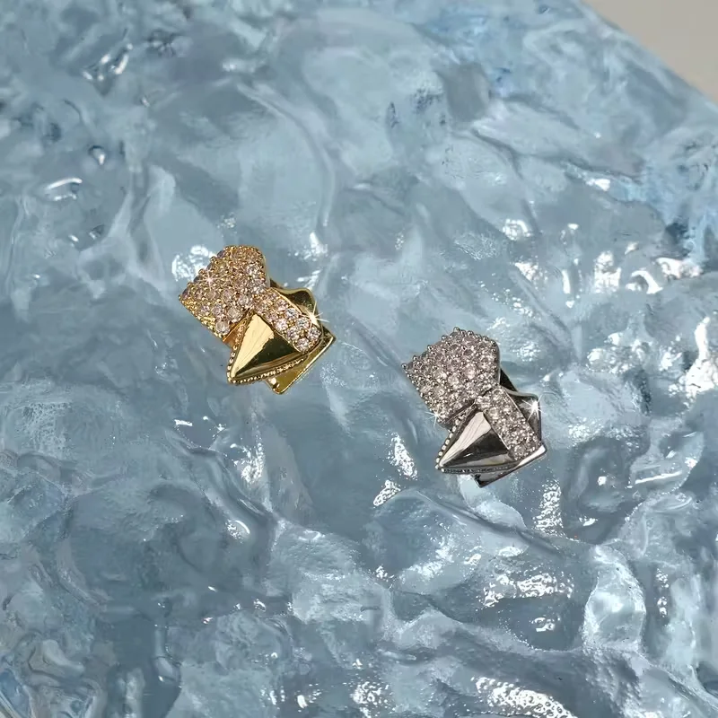 قطعة واحدة من مجوهرات الهيب هوب جريلز للرجال - مجوهرات زركونيا صناعية نحاسية واحدة مع بيان للحفلات والملابس غير الرسمية