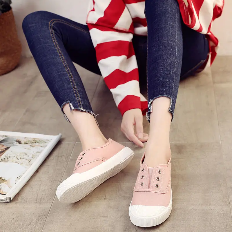 2022 Autumn New Slip-On Lovers Canvas Shoes Women's All-Match Trend White Shoes Summer Student Flat Bottom Casuals Male Sneakers