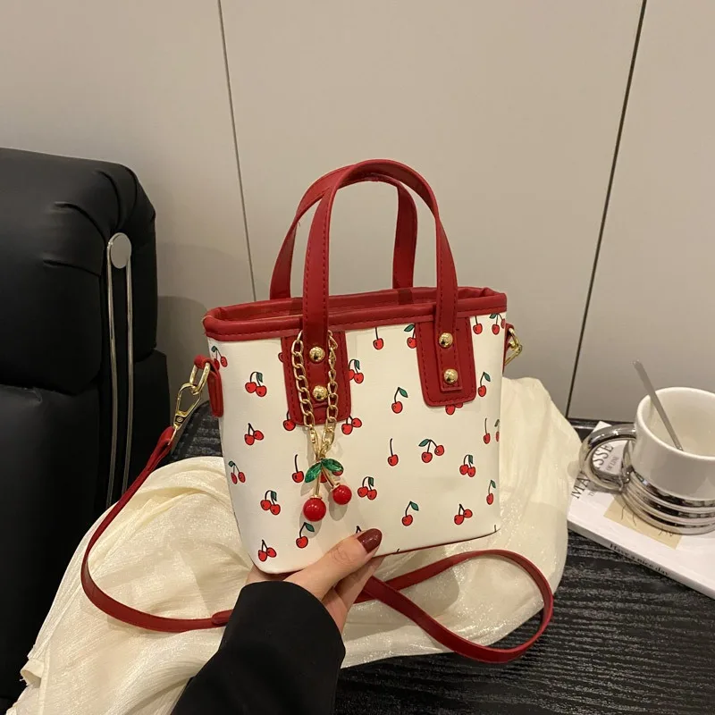 Cherry Portable Oblique Span Fashion Women's Bag Large Capacity Cute Commuter Shoulder Tote Bucket Bag Versatile