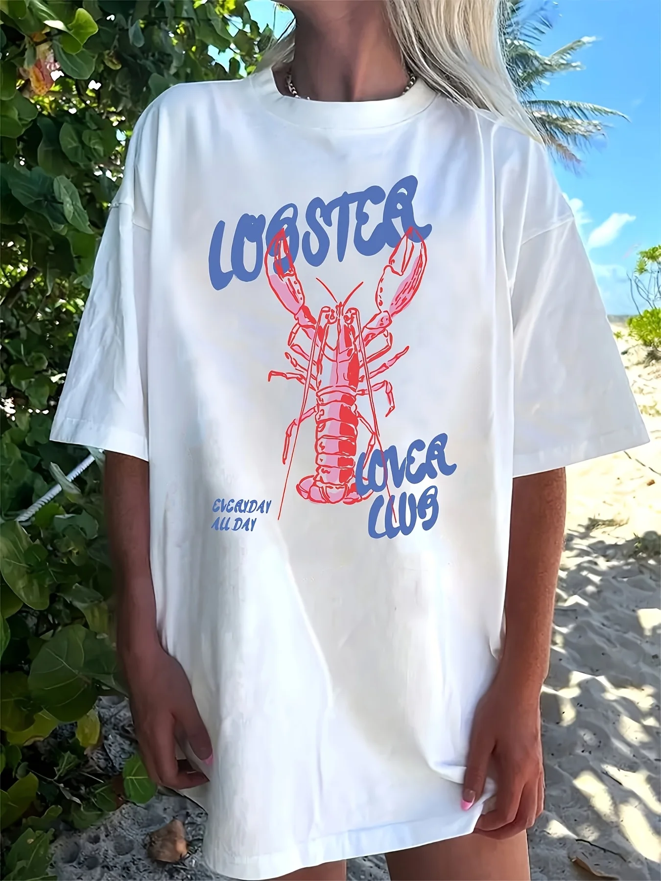 

Lobster Lovers Club letter print graphic T-shirt casual and versatile style suitable for daily wear and going out in summer