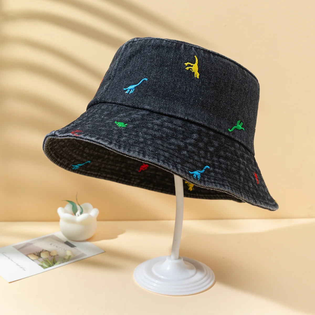Neue Denim Sommer Eimer Hut Für Frauen Stickerei Niedlichen Cartoon Dinosaurier Baumwolle Sonnenhut Im Freien Beste Abgestimmt Strand Kappe Geschenk