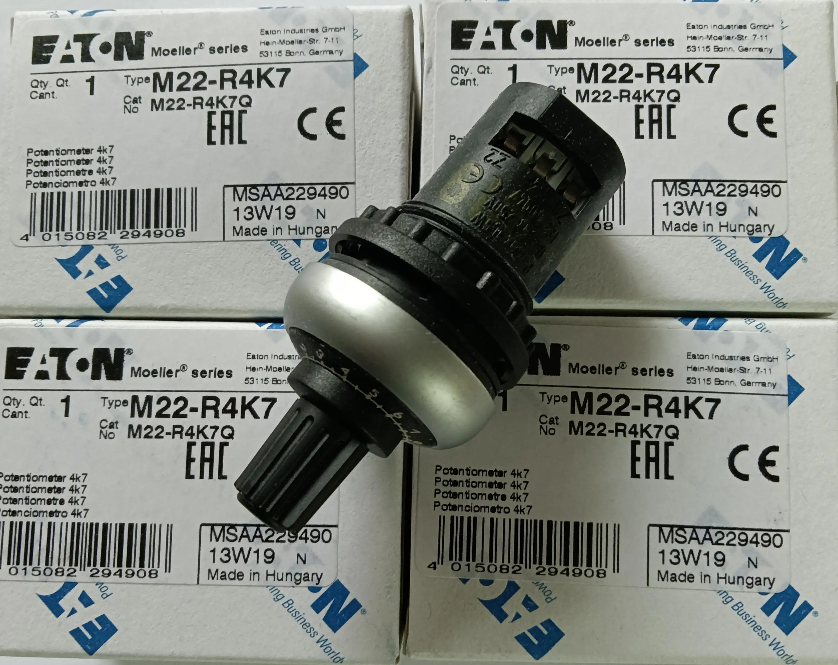 

New Original Eaton M22-R4K7/M22-R10K potentiometer knob switch