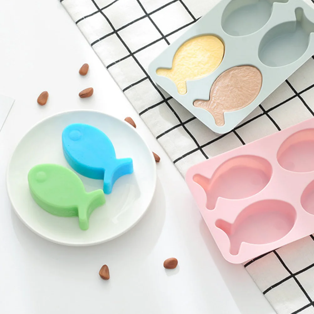 

4 Grids Shaped Ice 4 Grids Fish Shaped Mold Cube Tray Food Grade Silicone Mold Cake Decor Tool Baking Chocolate Cookie