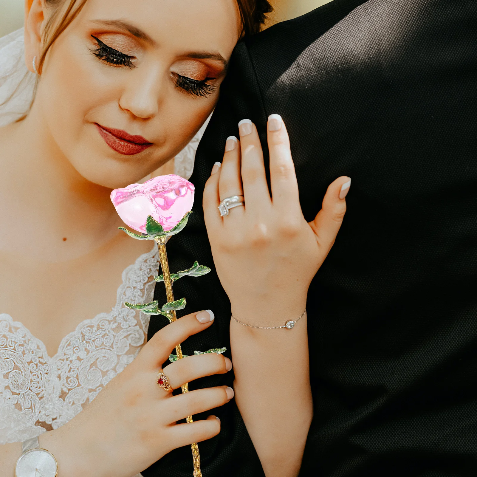 

Crystal Glass Rose Simulation Flower Arrangement Elegant Home Decor Fake Rose DIY Adornment Wall Decoration Home Flower Decor