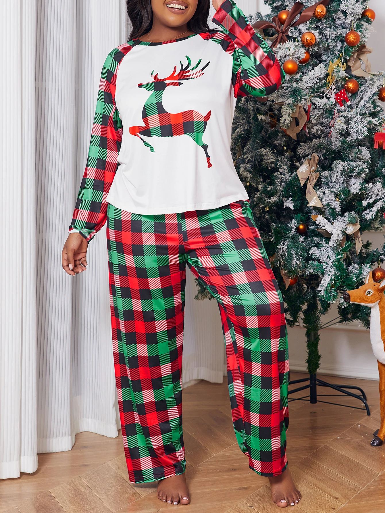 Large size women\'s pajamas Christmas elk print long sleeved pullover top red and green plaid pants home clothing two-piece set