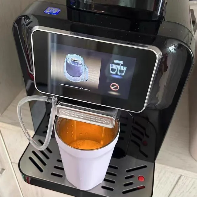 オフィス向け業務用全自動エスプレッソコーヒーマシン、T3タッチスクリーン搭載、最新フォームシステム採用