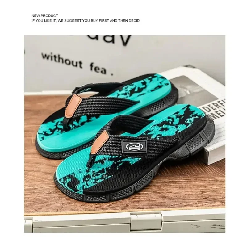 2025 Sandalias de moda para hombre, novedad de verano, antideslizantes para exteriores, para playa, uso doméstico, Tanga, zapatillas deportivas informales de ocio, tacón plano transpirable