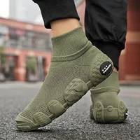 Chaussures d'été en maille creuse respirante, chaussures de sport décontractées, chaussures pour hommes à la mode et polyvalentes, nouvelle collection 2025 1