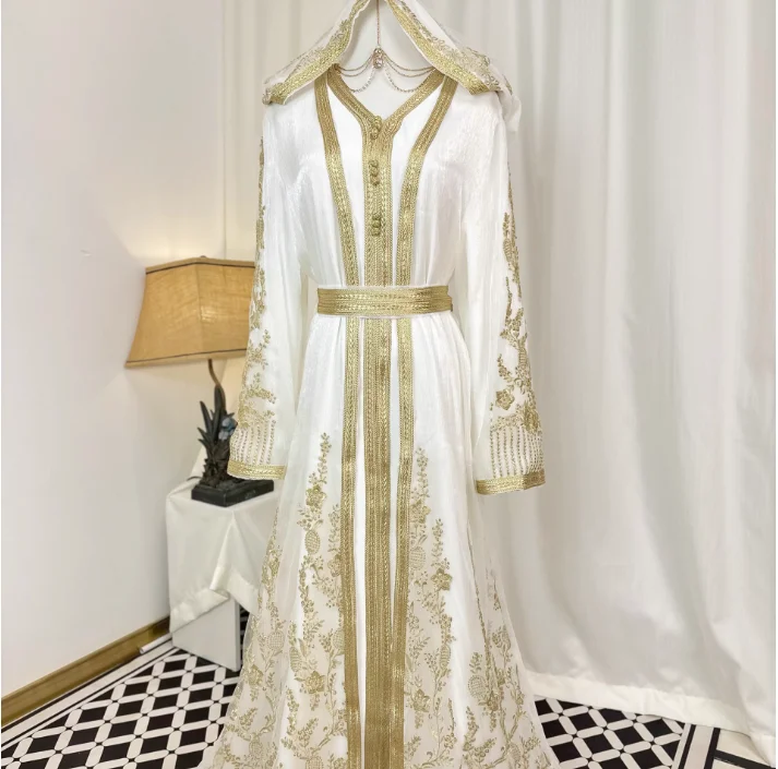 

Luxury Dubai Elegant Long Dress With White Background, Gold Jewelry, Floral Embroidery, Islamic Dress
