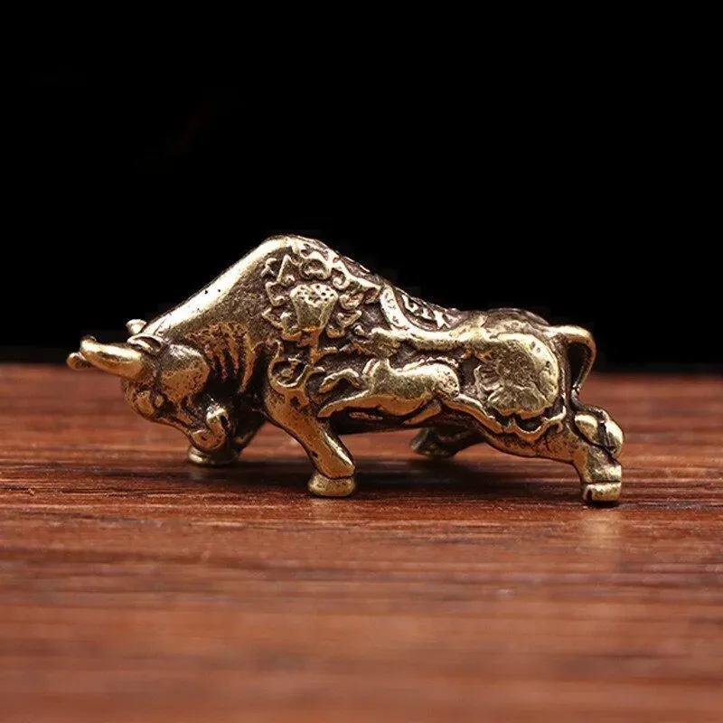 Chinese Vintage Solid Brass Lucky Bull Figurine Wealth Ox Statue Chinese Zodiac Desktop Feng Shui Collectible Decor