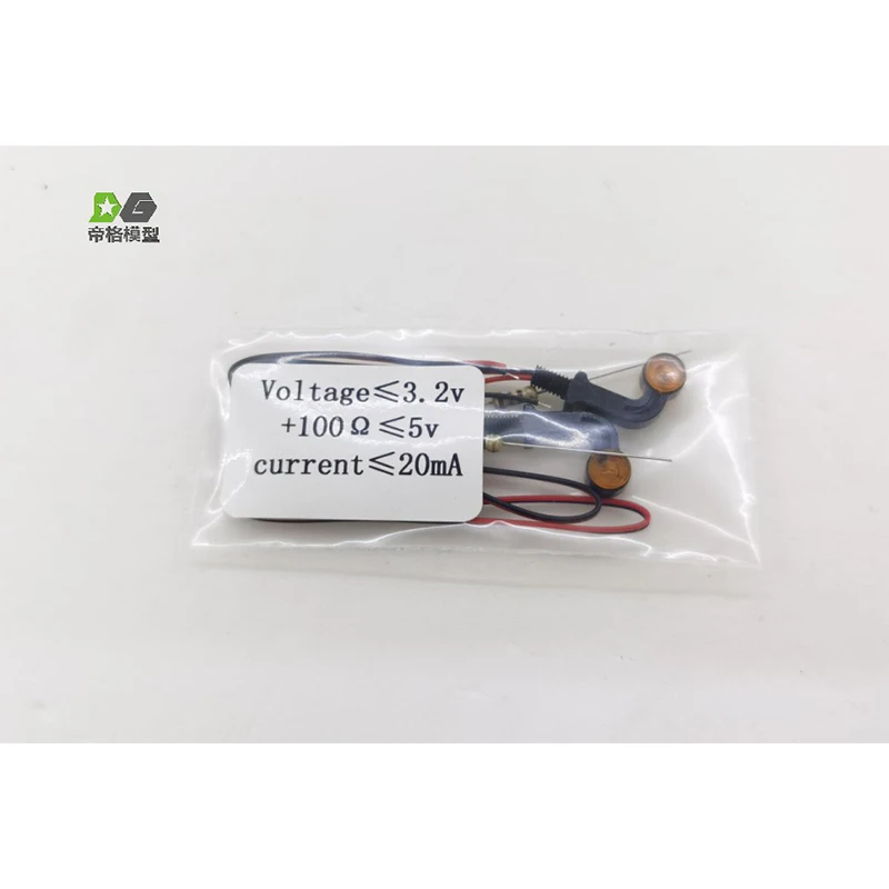 2 Pcs 1/14 RC Toy Truck Metal Position Lamp Side Light Marker Lights For Tamiya 1/14 RC Tractor Truck Series Parts DG MODEL