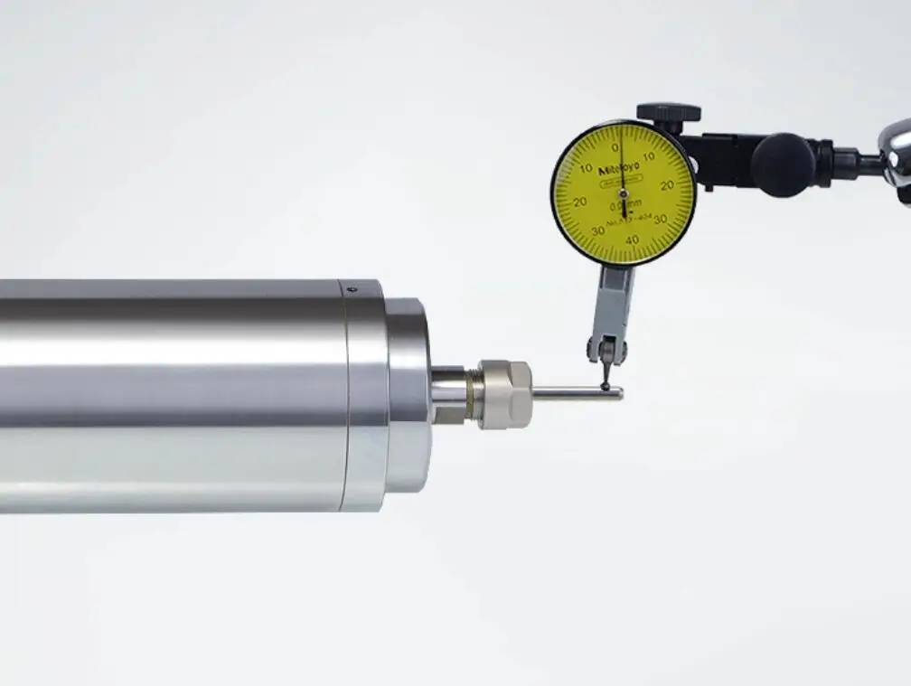 1.8KW ER11 62mm 220V 60000rpm Molde CNC Ferramenta manual Mudando eixo resfriamento de água à prova d'água 0,28N.m