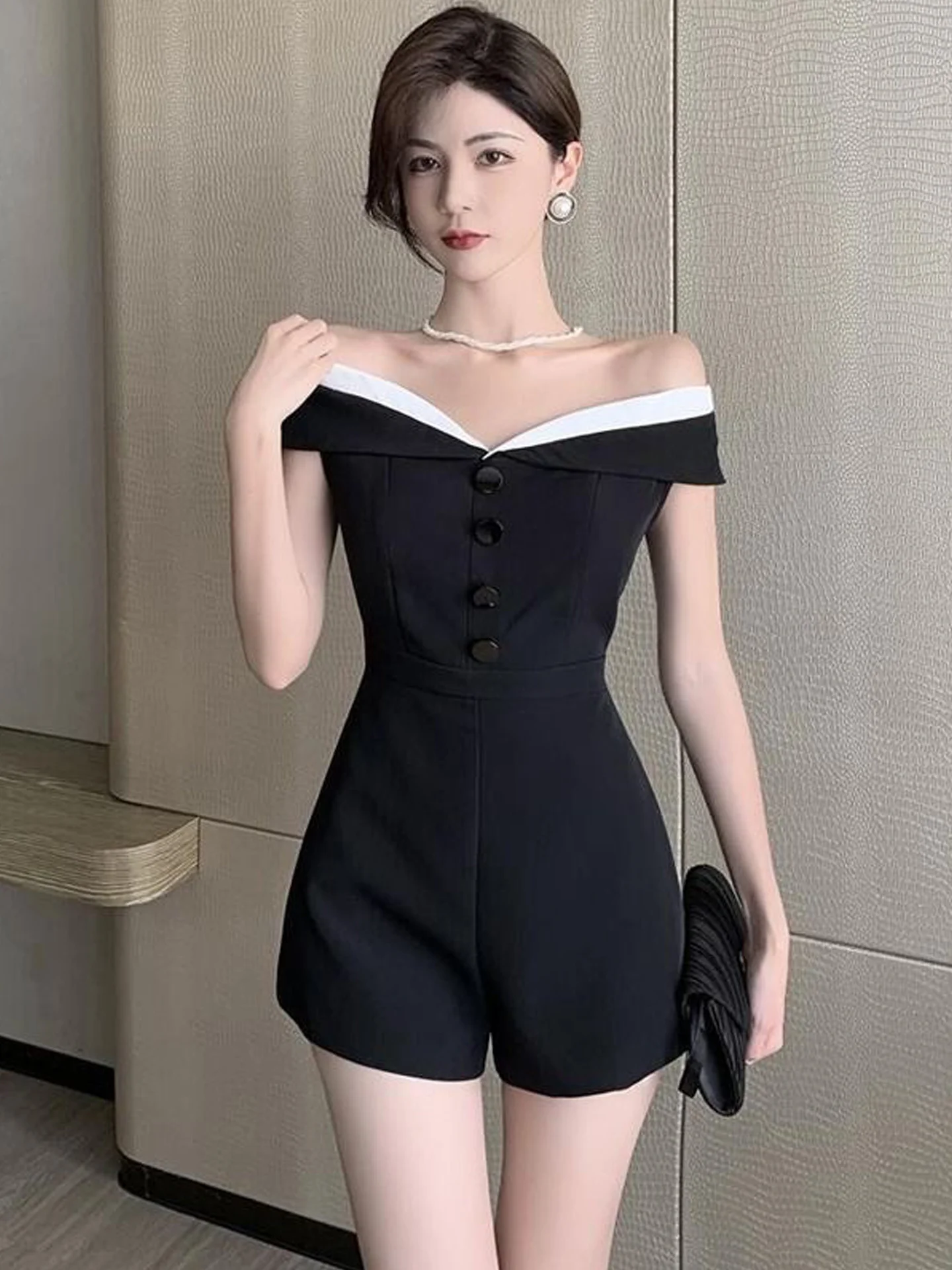 Elegant Goddess Style One-Piece Short Pants Women's Autumn New Shoulder Bared Waist Cinched Jumpsuit Casual High Waist Straig...