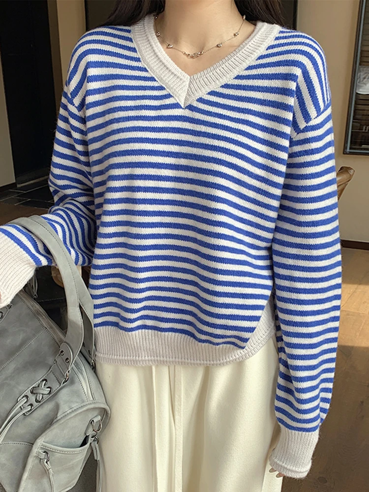 

Loose Women's V-ne Knitted Sweater Blue White Stripes Korean Sle Winter Faion Casual Long Sve Top for Ladies