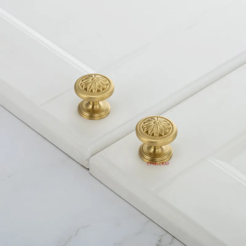 2pcs French-style Pure Copper Furniture Handles Cabinet Door Handles Retro Single-hole Drawer Knobs Kitchen Cabinet Handles