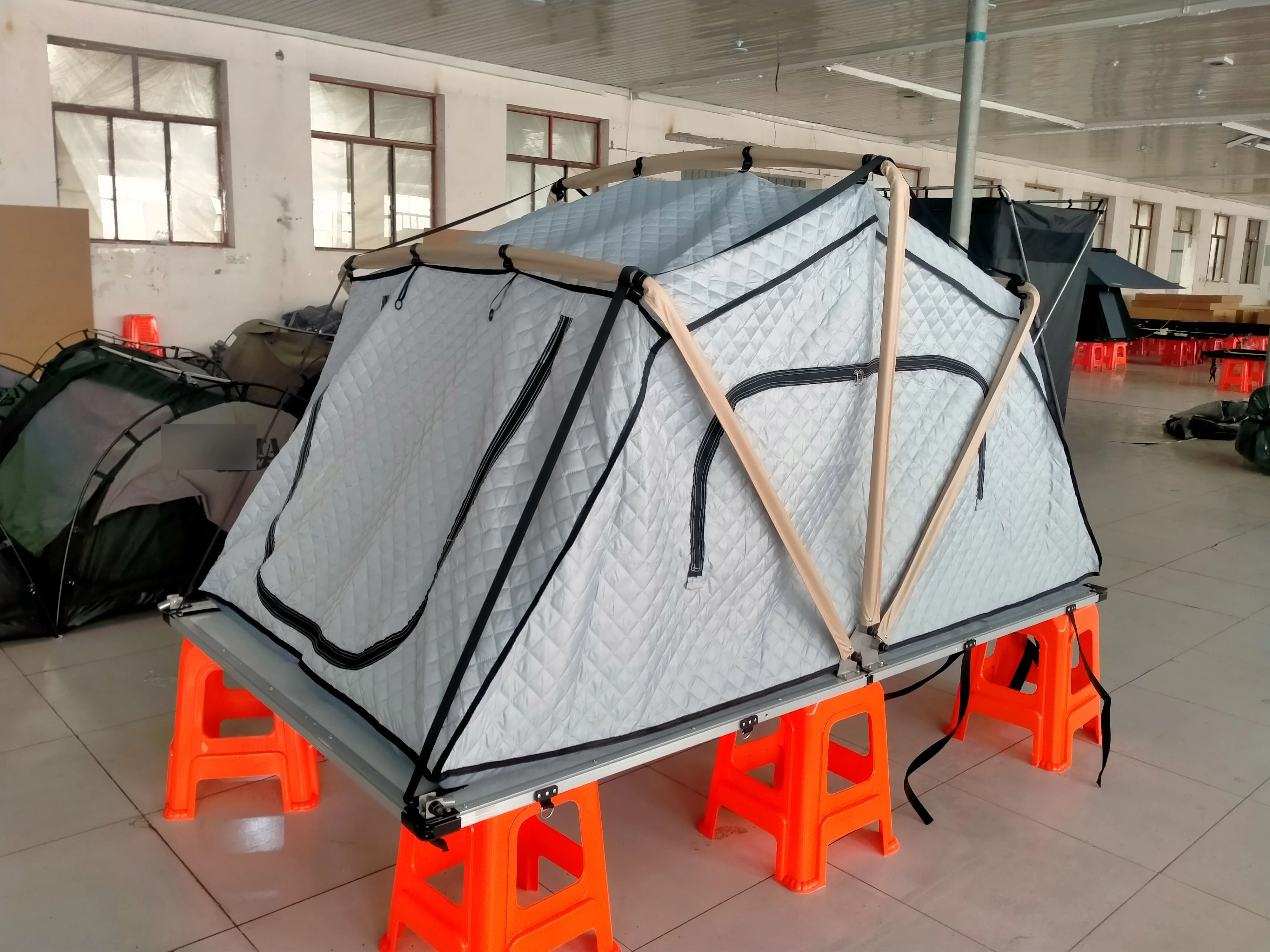 

Hot Sale 2-3 Person Aluminum Soft Shell Car Roof Top Tent Extended Type with Ladder for 4x4 Offroad Camping