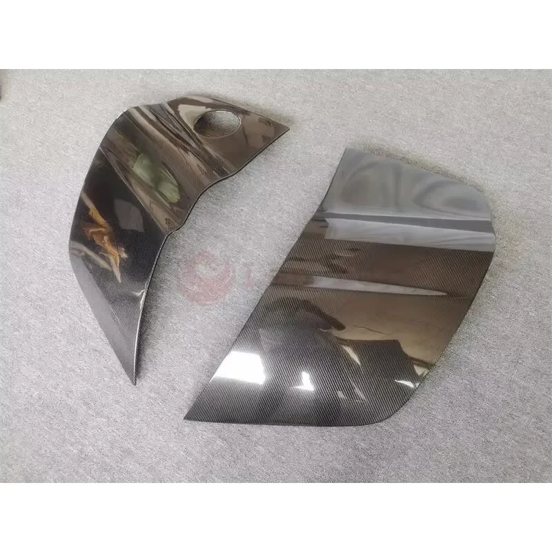 Double-sided carbon fiber side vane door panels for R8 V10 2008-2013