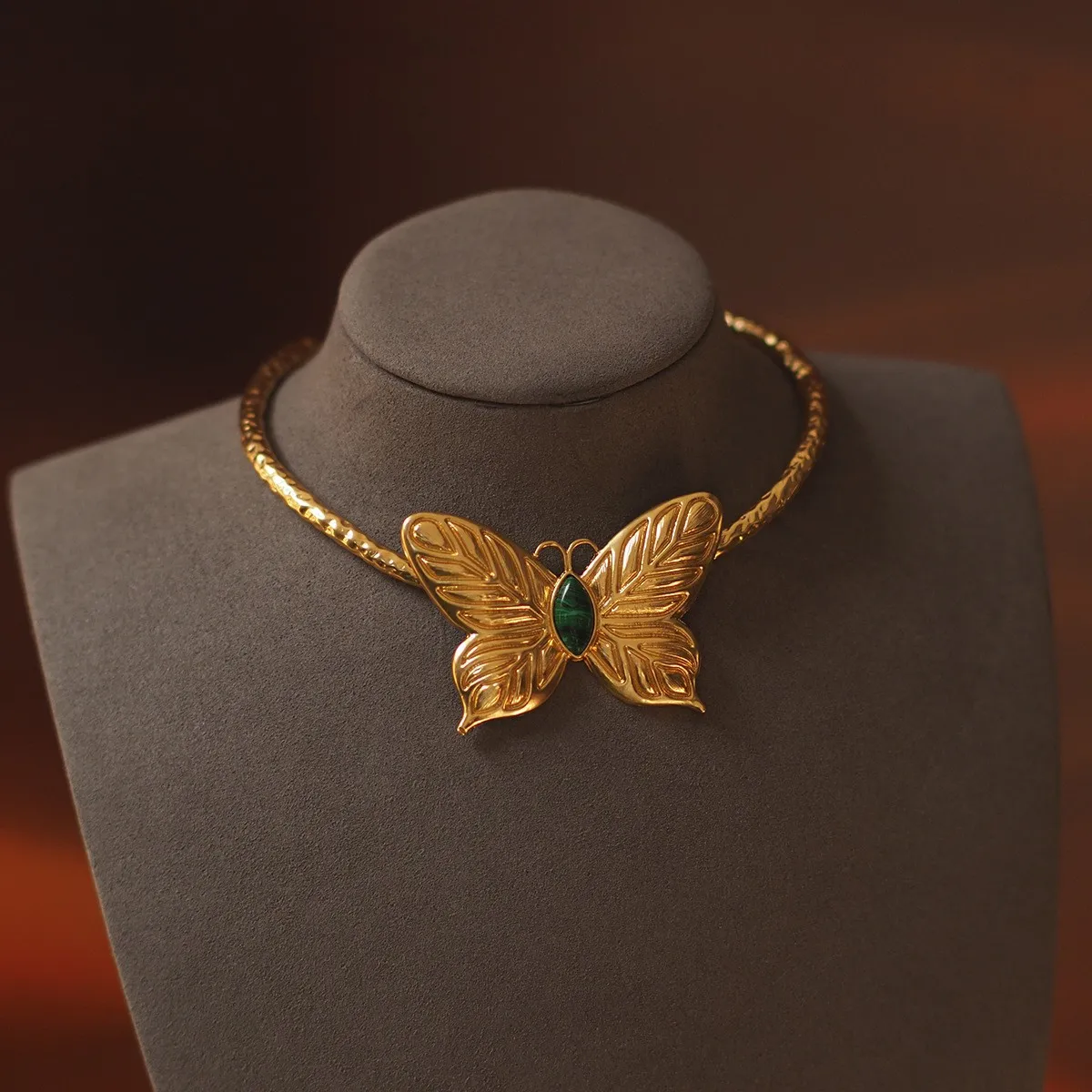 

Antique Jewelry Replica 18K Gold Filled Butterfly Choker With Turquoise Tiger's Eye Malachite Marquoise Natural Stone Necklaces