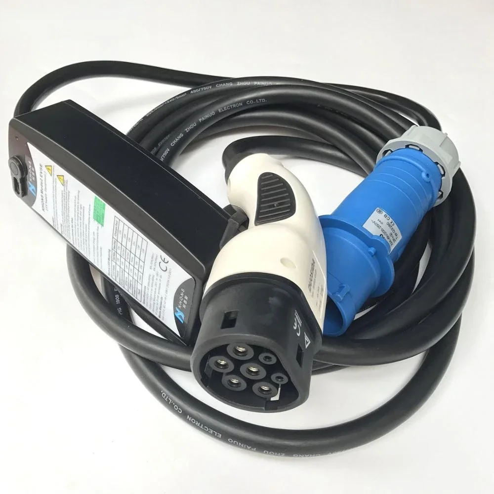 Hot sales Portable IP55 Class Car battery Charger IEC 62196 EV Car Charger Station Type2 32A Blue CEE