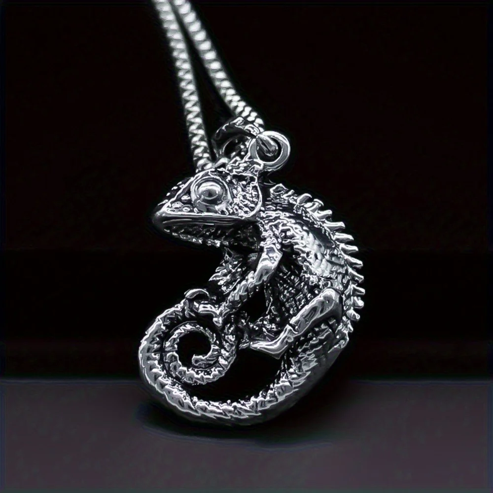 2024 Year Gothic Lizard Pendant Fashion Handsome Necklace Fashion Trend Street Niche Men's Pendant Gift Accessories Wholesale