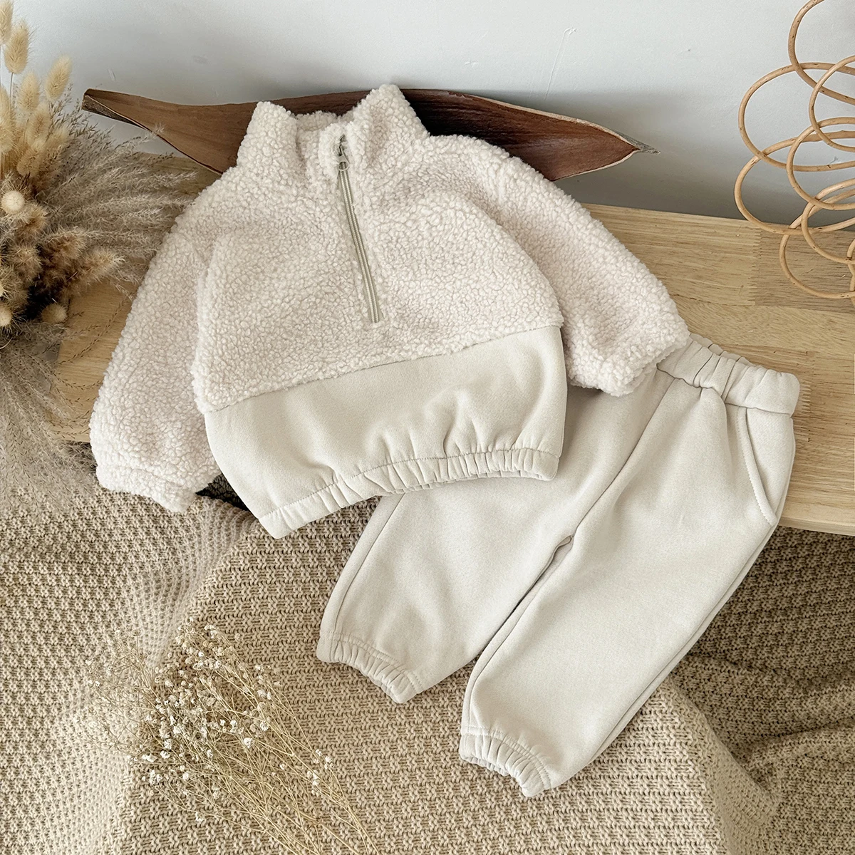 

Autumn Winter Thermal Suit Baby Clothing Sets Boys Girls Lamb Fleece Color Blocked High Neck Top+Solid Pants