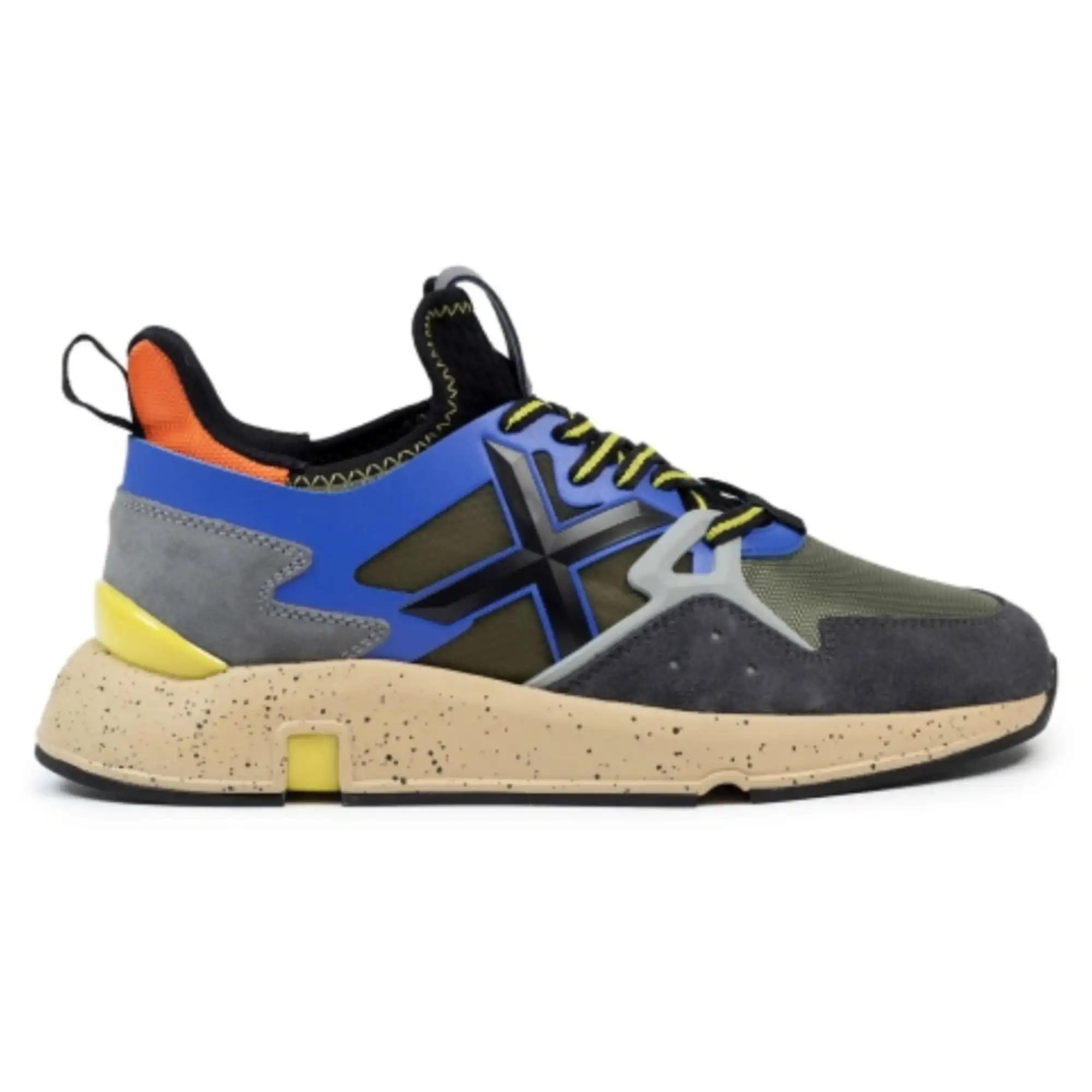 Zapatillas Munich Clik Azul para Hombre - InnovaciĂłn y Estilo en Calzado Deportivo