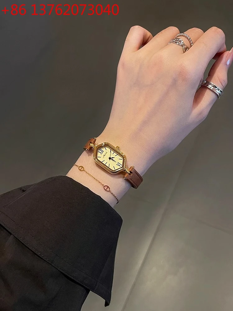 

Ретро часы женские легкие роскошные нишевые часы High Sense 2025 новые женские часы с ремнем в римском масштабе