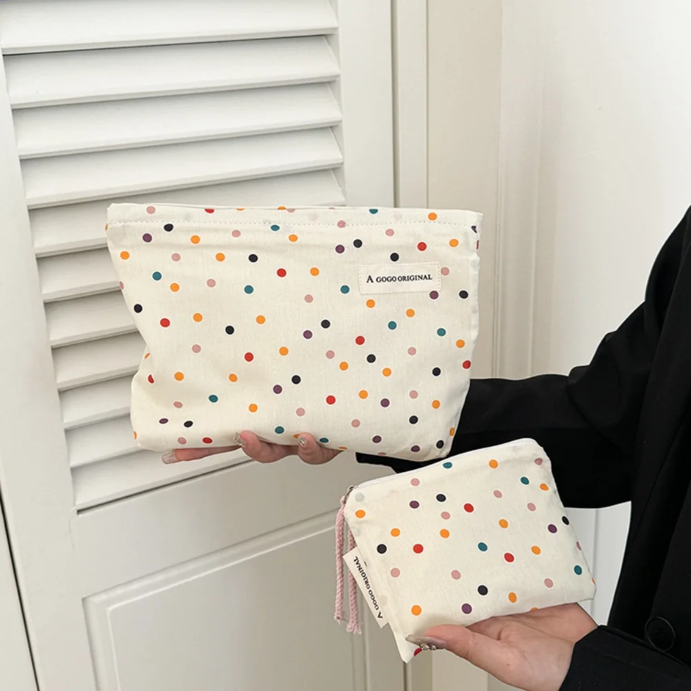 Square Cosmetic Bag Lightweight Cosmetic Bag Heart Pattern Bag Romantic For Coin Pouch Luggage Accessory Holder