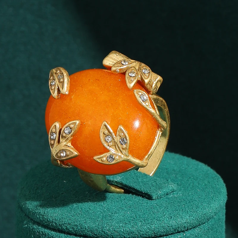 

Vintage Beeswax Yellow Rings Round Natural Stone Antique Gold Plated Rhinestone Branch Retro Design Women Evening Dress Jewelry