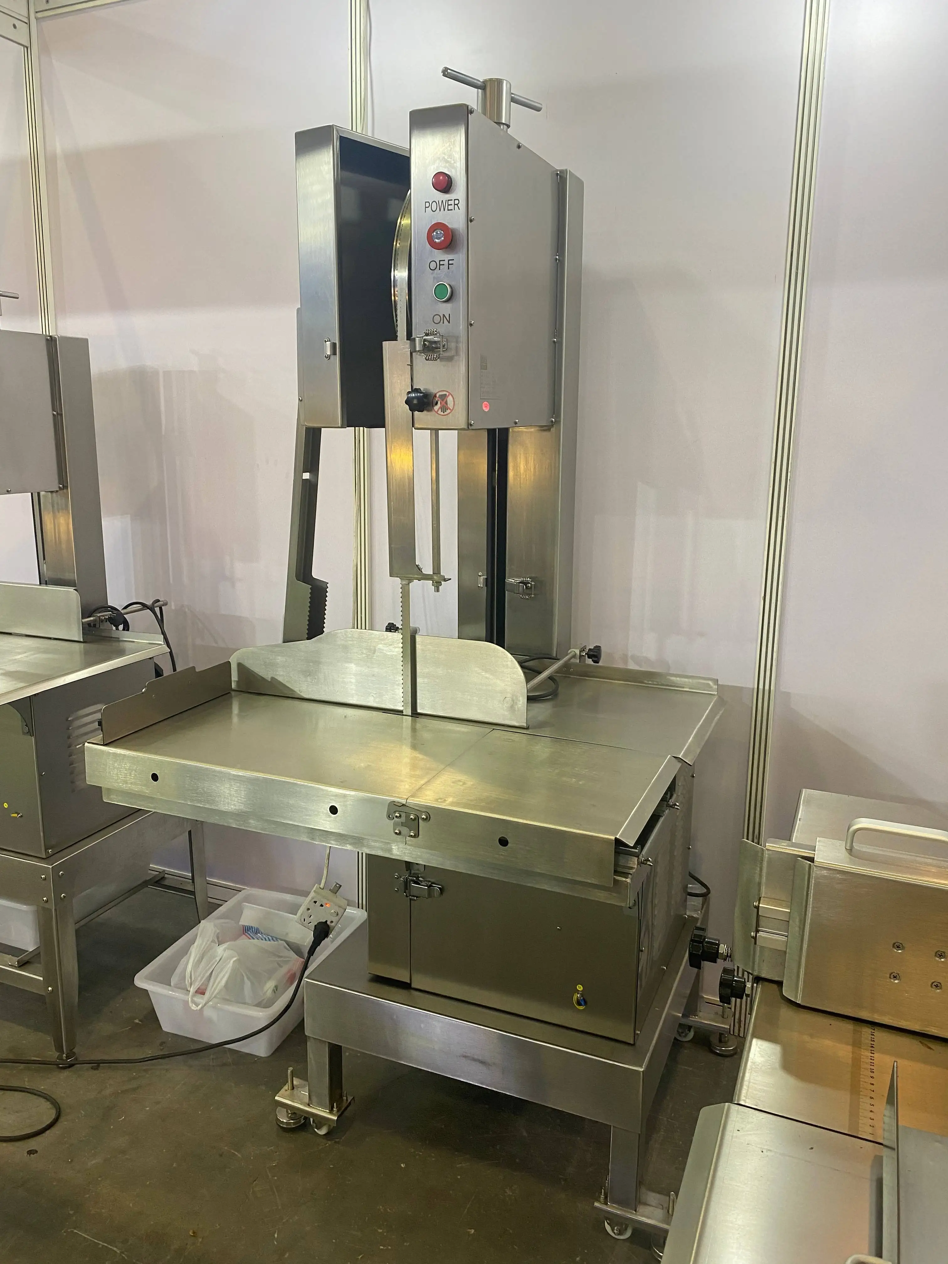 상업용 육류 뼈 절단기 전문 냉동육 절단 전기 정육점 뼈 절단기 닭고기 절단기