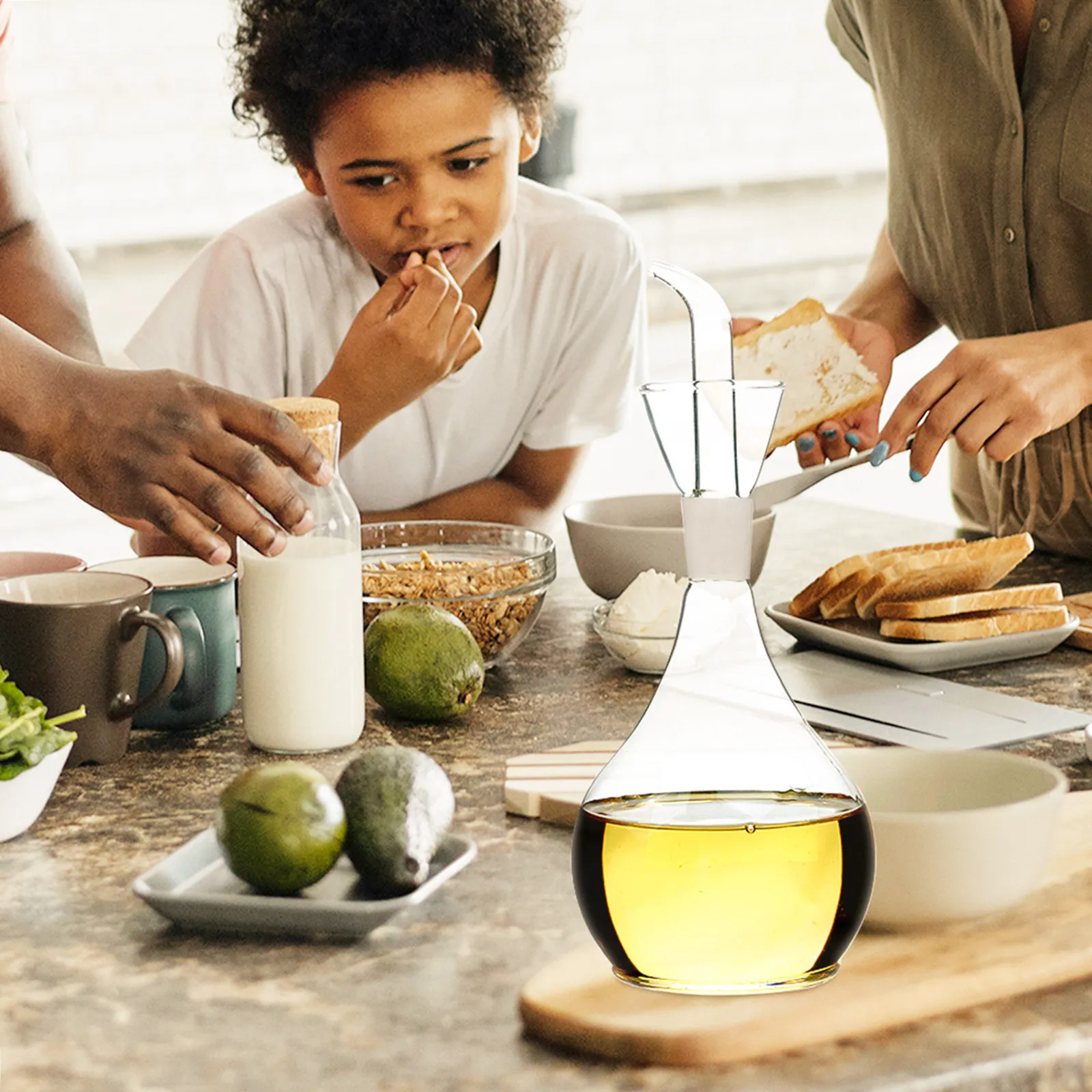 Large Capacity Glass Oil Dispenser Bottle Kitchen Soy Sauce Vinegar Cruet Condiment Storage Container