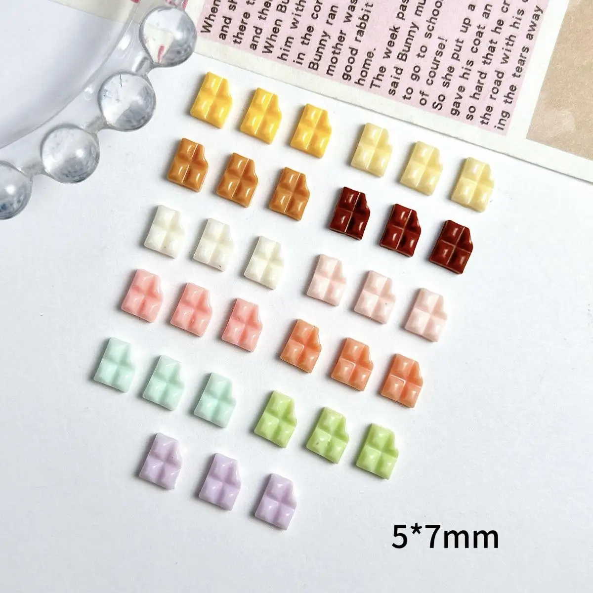 50PCS Mini Glossy Cute Chocolate Nail Charms Solid Color Luminous Notched Chocolate Resin Nail Art Decorations DIY Hairpin Nails