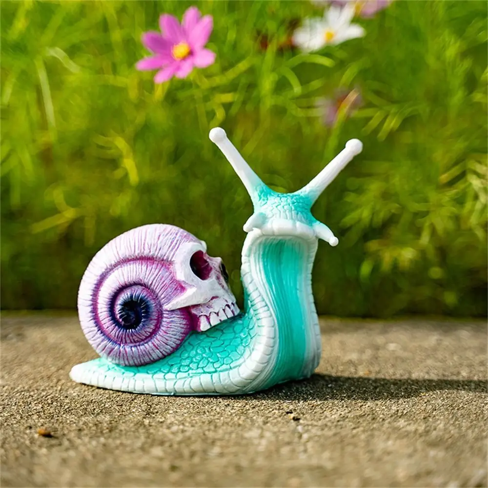 Funny Halloween Outdoor Garden Statue Gothic Snail Skull Sculpture Resin Crafts for Home Garden Patio