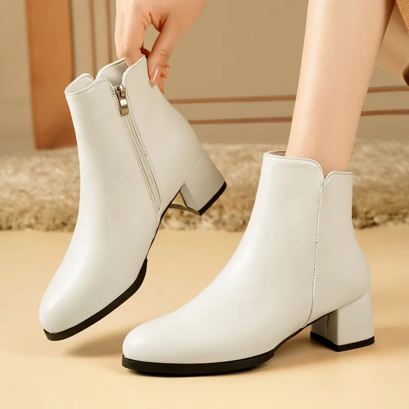 Temperament Commuting Heightened Shallow-mouth Short Boots 2025 Winter New Fashion Side Zipper Design Thick Heel Chelsea Boots