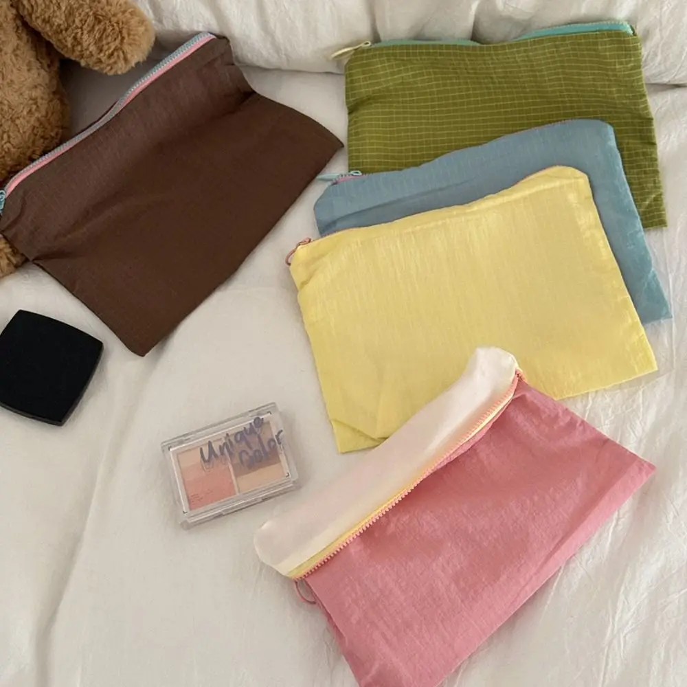Large Capacity Makeup Bag Nylon Zipper Closure Travel Storage Pouch Organizer Design Plaid Pattern Cosmetic Case For Women