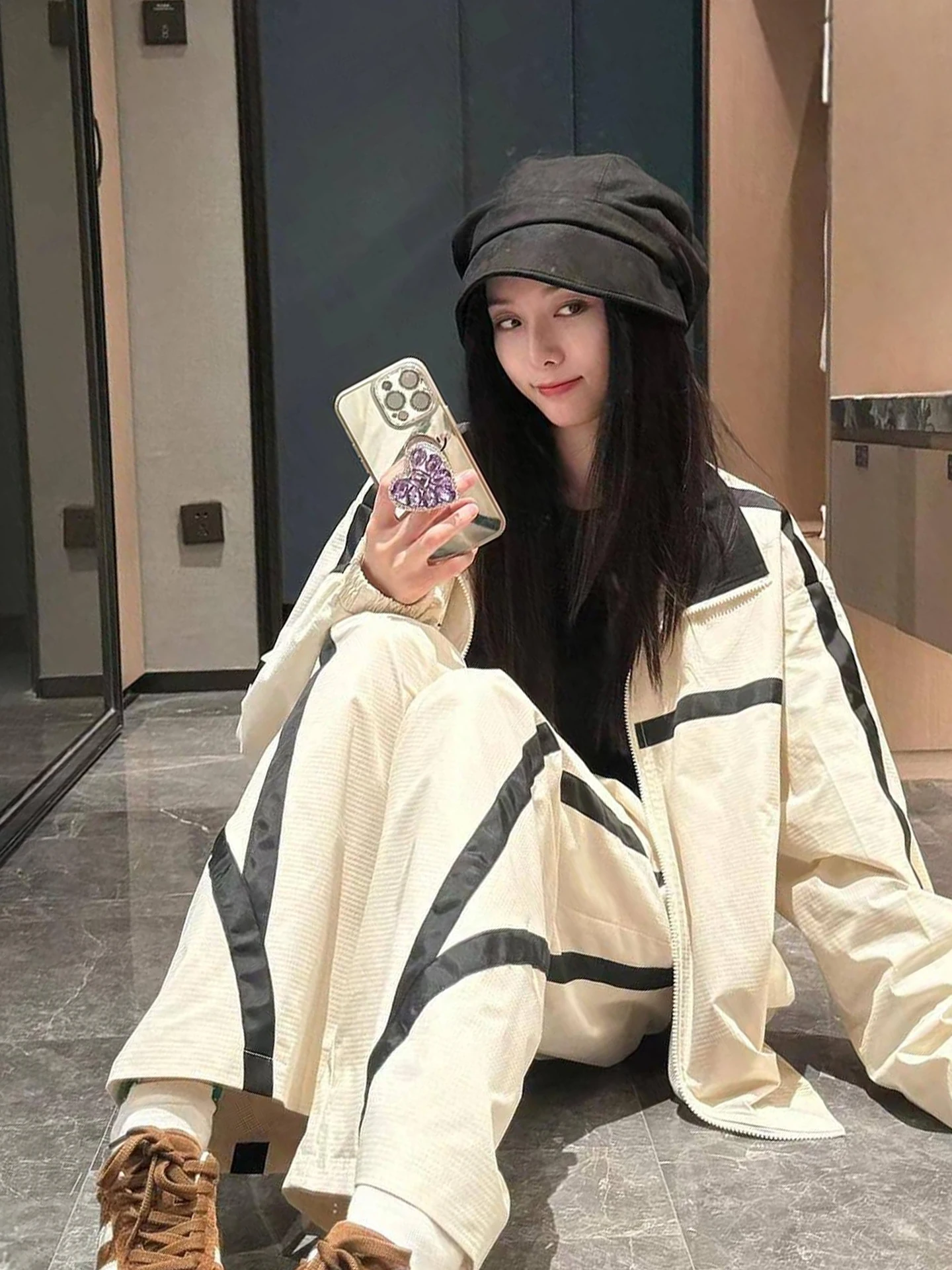 faionable-outdoor-climbing-sportswear-set-simple-striped-jaet-wide-leg-pants-two-piece-set-high-end-design-sensation