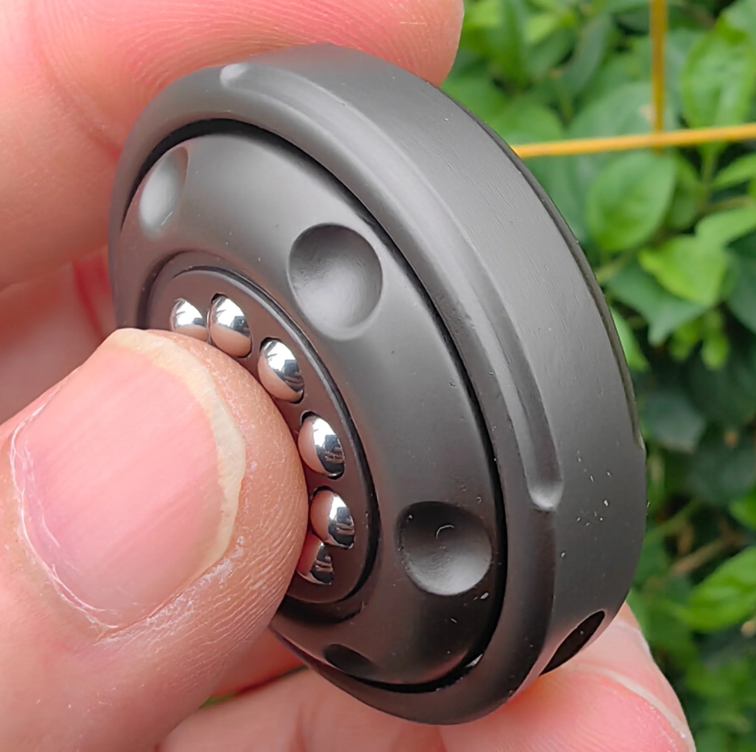 EDC磁気メタルストレス解消スピナーおもちゃ、不安軽減EDCフィジェットおもちゃ（集中力と落ち着きを）、携帯用オフィスおよび家庭用