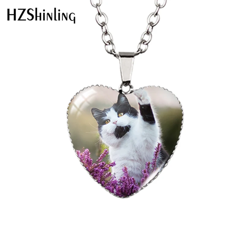 2023 New Cute Cat with Flowers Pendant Necklace Lovely Cats Glass Dome Handmade Jewelry Heart Pendants Gift Women