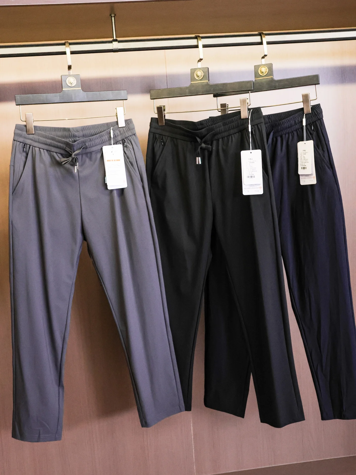 

Quick Dry Lightweight Cooling Men's Casual Pants Elastic Waist Sun Protection Trousers Straight Leg Nylon Fabric High Elasticity