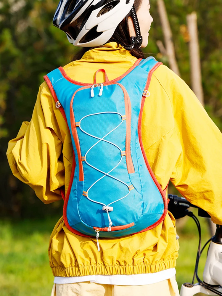 12L Outdoor-Sport-Rucksack für Radfahren, Laufen, Wandern mit Hydratationsblase, Helmhalterung, wasserdicht, ultraleicht – Detail 10