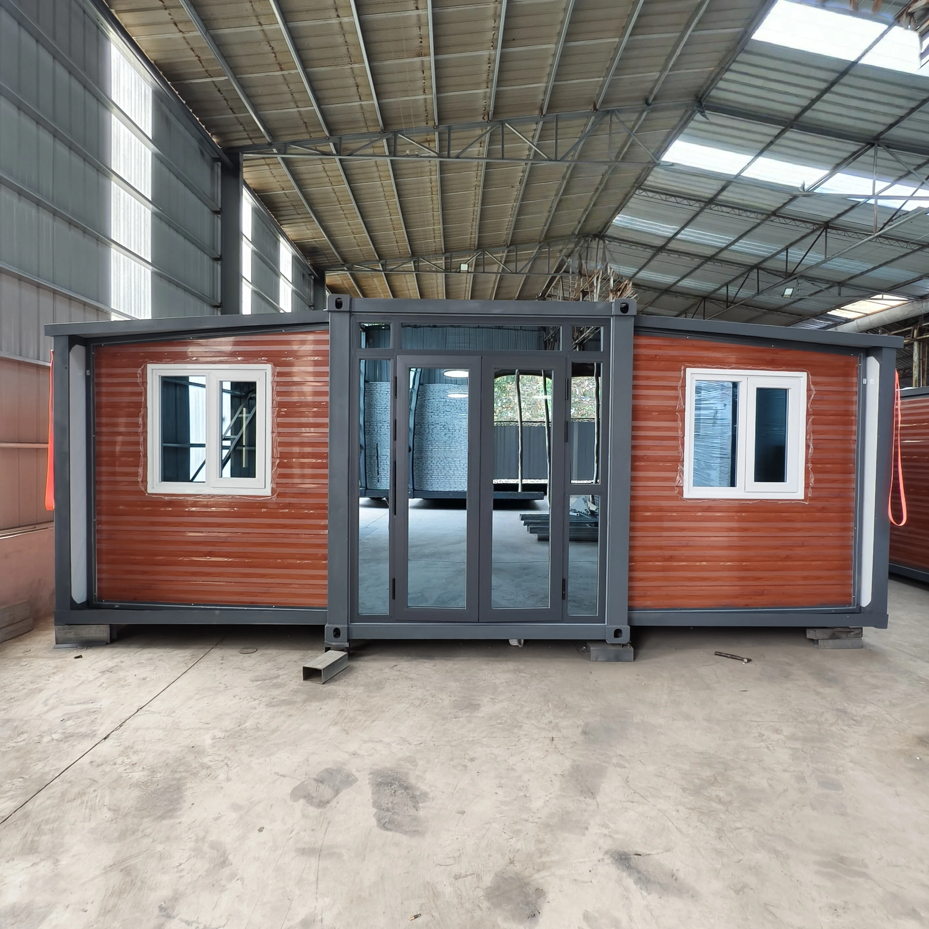 GW-40E 40Ft 30ft 20Ft Ready Made Light Steel Pre-Fabricated Modern Villa 2-4 Bedroom Expandable Container House