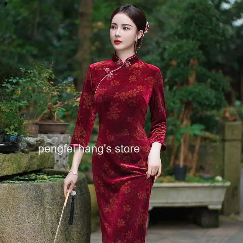 Women's Fall/winter Velvet Modern Qipao Plus Size 3/4 Sleeve Long Cheongsam Elegant Mother of Bride Banquet Performance Dress