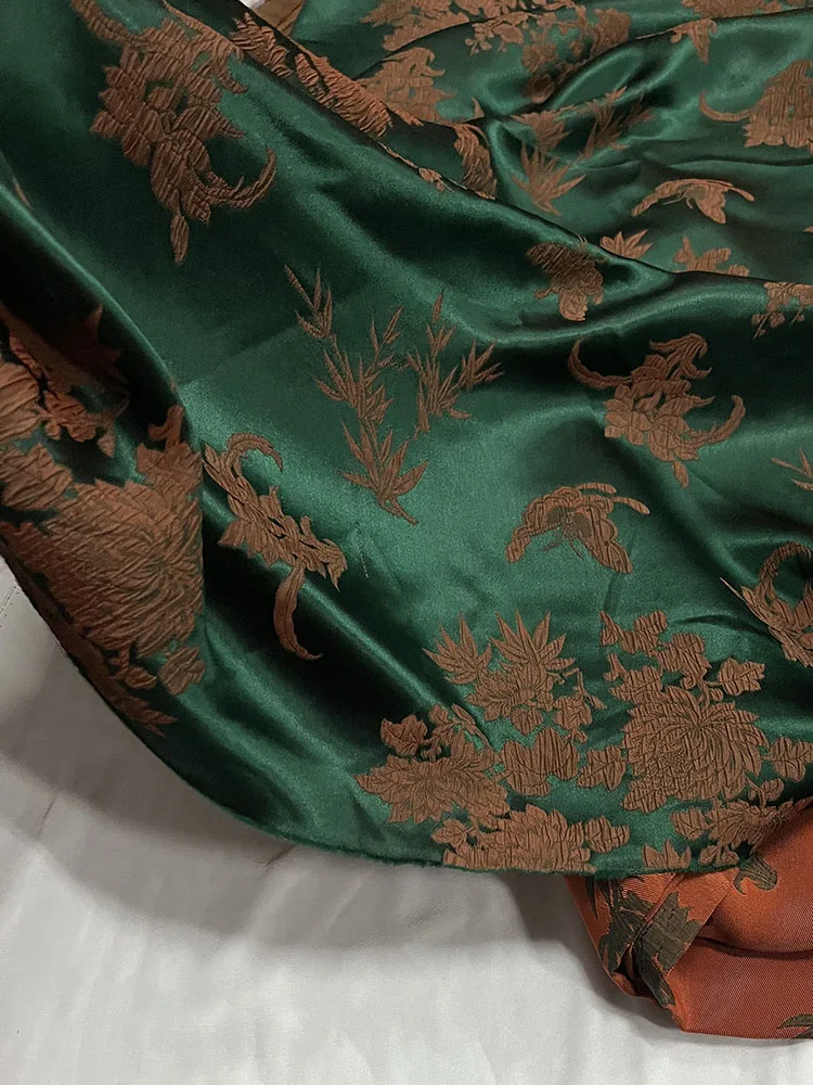 Momme 하이 퀄리티 리얼 실크 탄성 자카드 원단, 그린 새틴 대비 색상 감각, Guanle 크레페 꽃 천