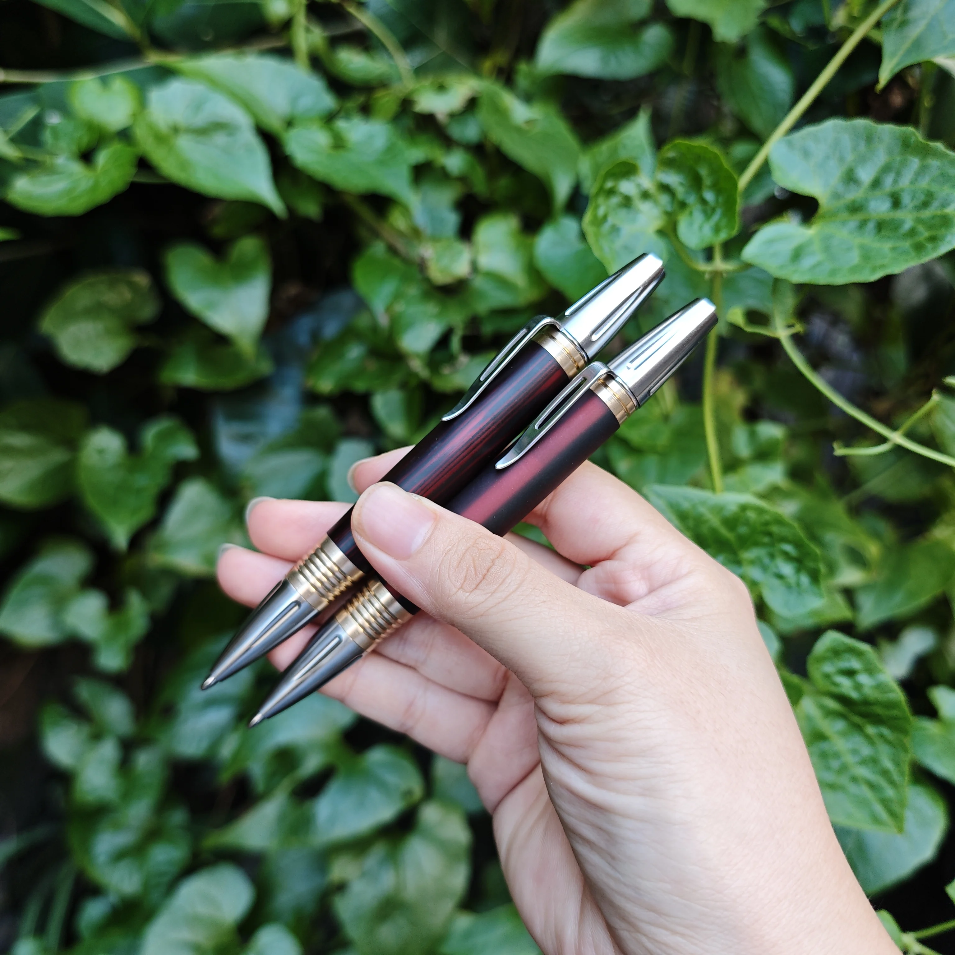 

1PC EDC Handmade Ballpoint Pen Stainless Steel Signature Pen for Business Stationary Luxury Outdoors Writing Tool