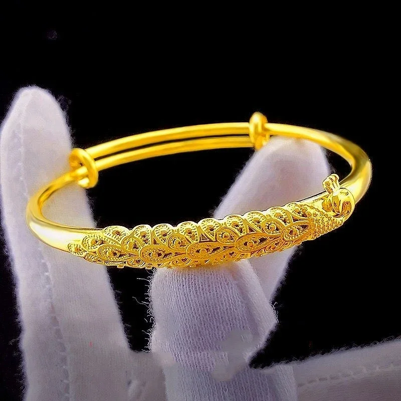 

Fashion New Imitation Gold Embossed Peacock Brass Gold Plated Ladies Fashion Opening Wedding Bracelet Gift