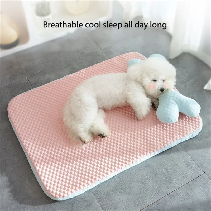

Cooling Dog Bed Mat Soft Puppy Bed Breathable Pet Sleeping Mat for Small Dogs Detachable Pet Ice Silk Pad Dog Accessories