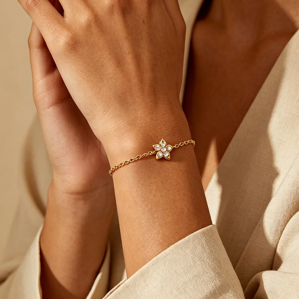 Elegant Zircon Star Bracelets For Women Gold Color Stainless Steel Crystal Star Bracelet Party Wedding Aesthetic Jewelry Gift