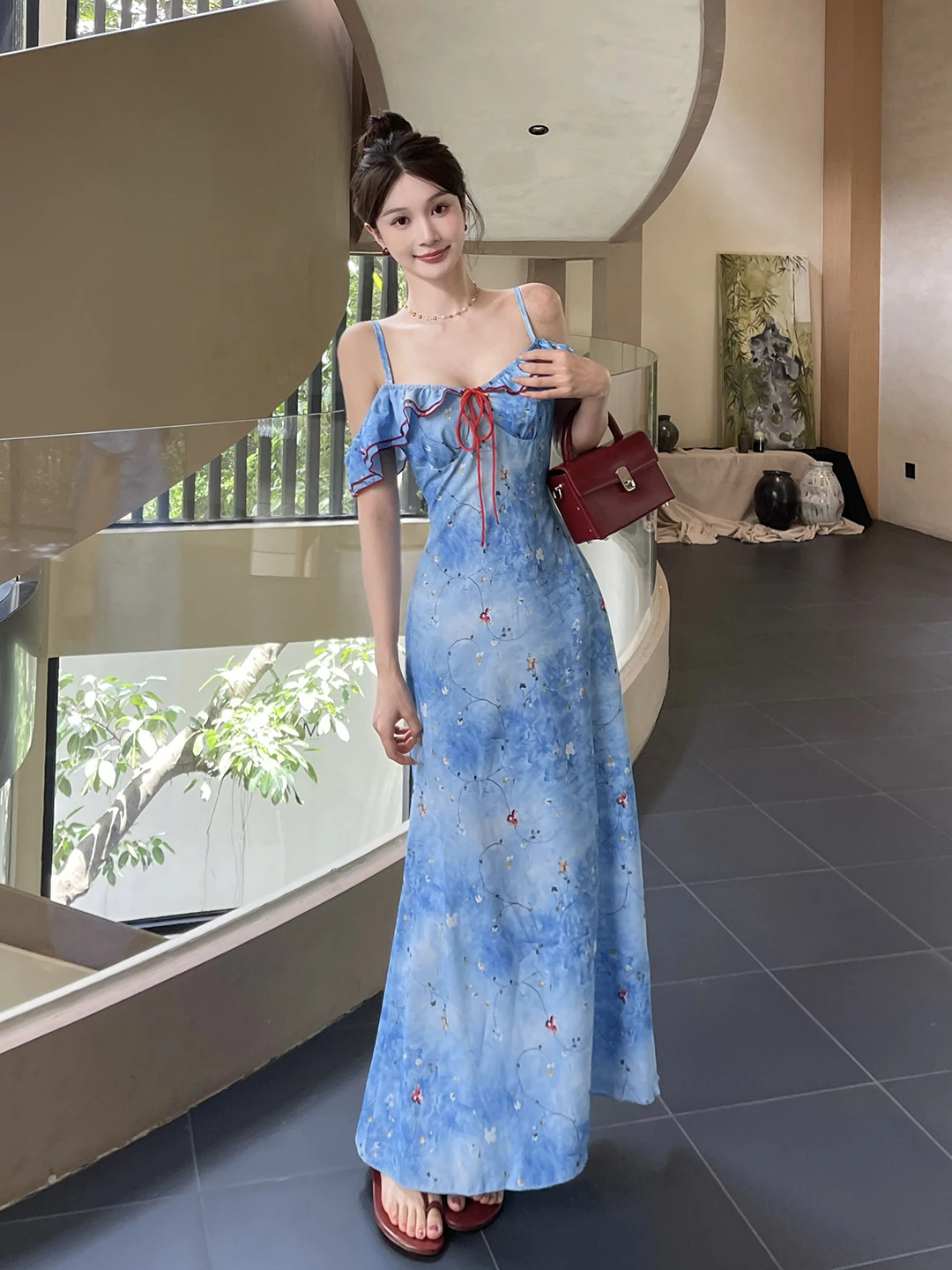 فستان مكشكش بفيونكة منقوشة بالزهور باللون الأزرق الفرنسي بكتف واحد للنساء أنيق بقصة ضيقة على شكل حرف a فستان صيفي يتميز بنمط تشبه الجنية