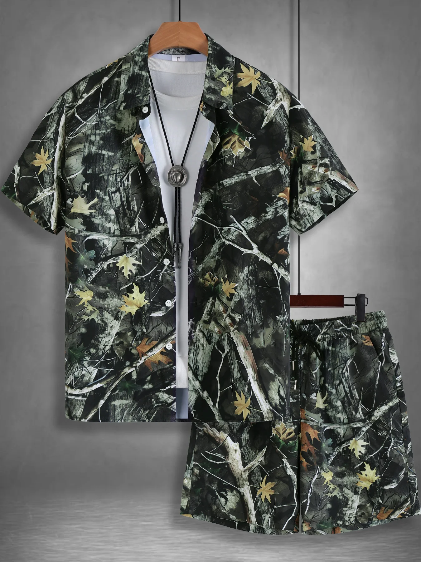 

Men's Trendy Camo Set, Leaf & Tree Branch Print Shirt & Drawstring Shorts for Casual Wear